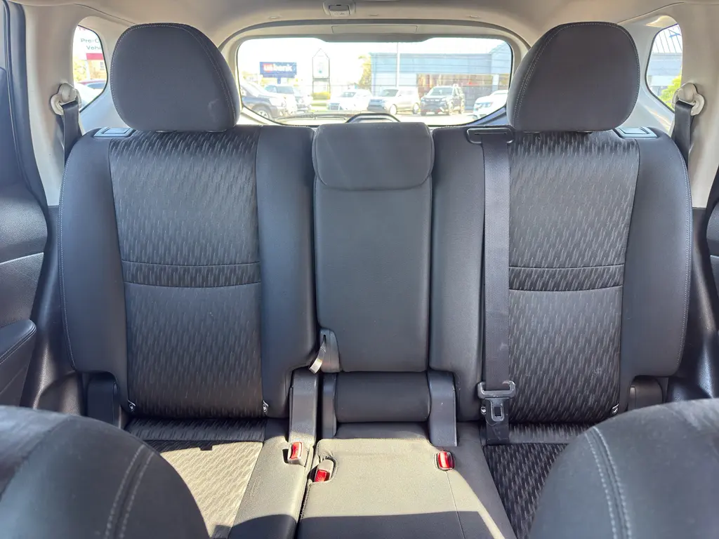 2017 Nissan Rogue - $8,995