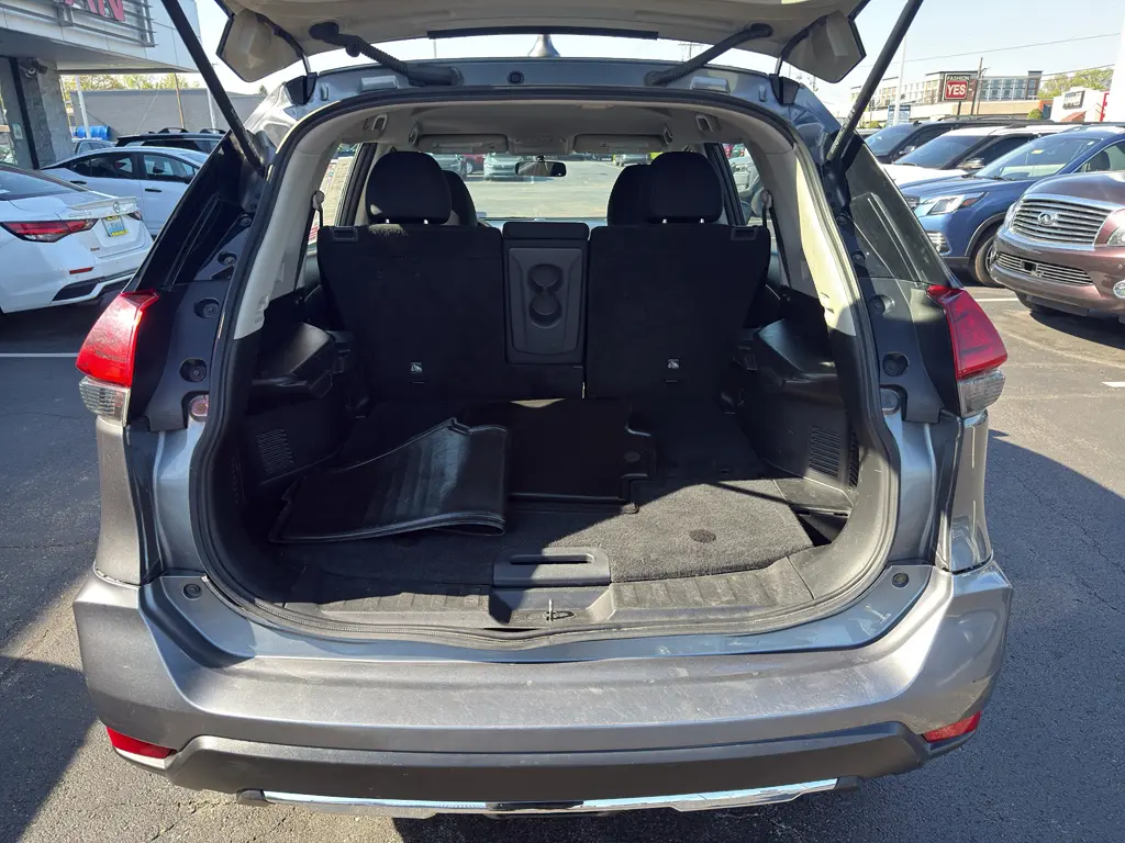 2017 Nissan Rogue - $8,995