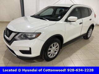 2018 Nissan Rogue with Glacier White Exterior