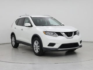 2015 Nissan Rogue with Glacier White Exterior