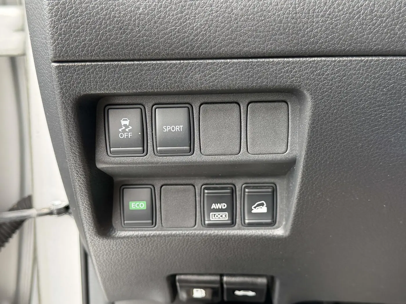 2015 Nissan Rogue - $12,348