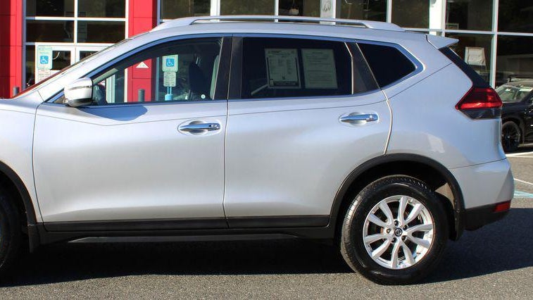 2017 Nissan Rogue SV