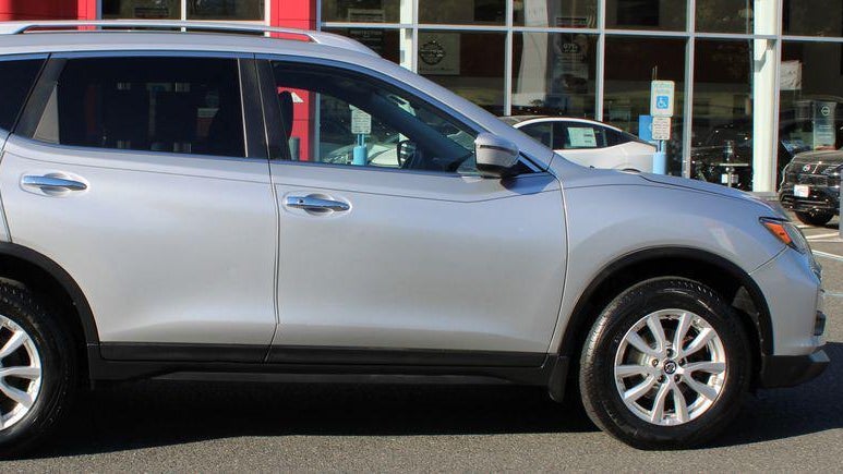 2017 Nissan Rogue SV