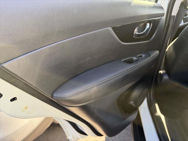 2018 Nissan Rogue - $12,738