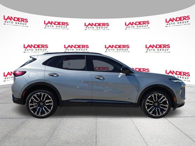 2025 Buick Envision - $33,750