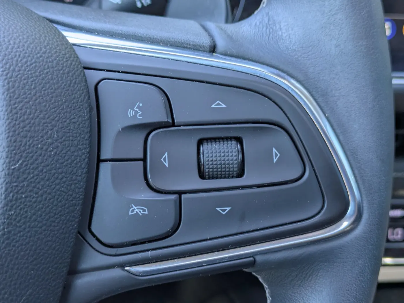 2023 Buick Envision - $30,995