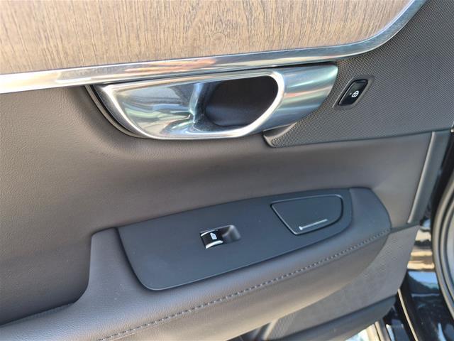 2024 Volvo S90 - $29,895