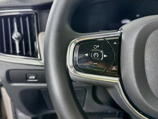 2023 Volvo S90 - $35,998