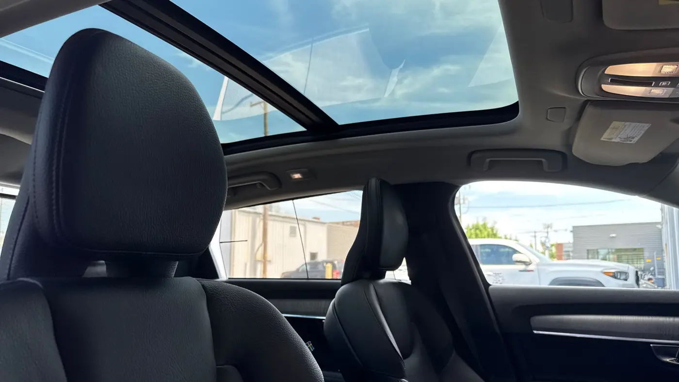 2023 Volvo S90 B6 Plus