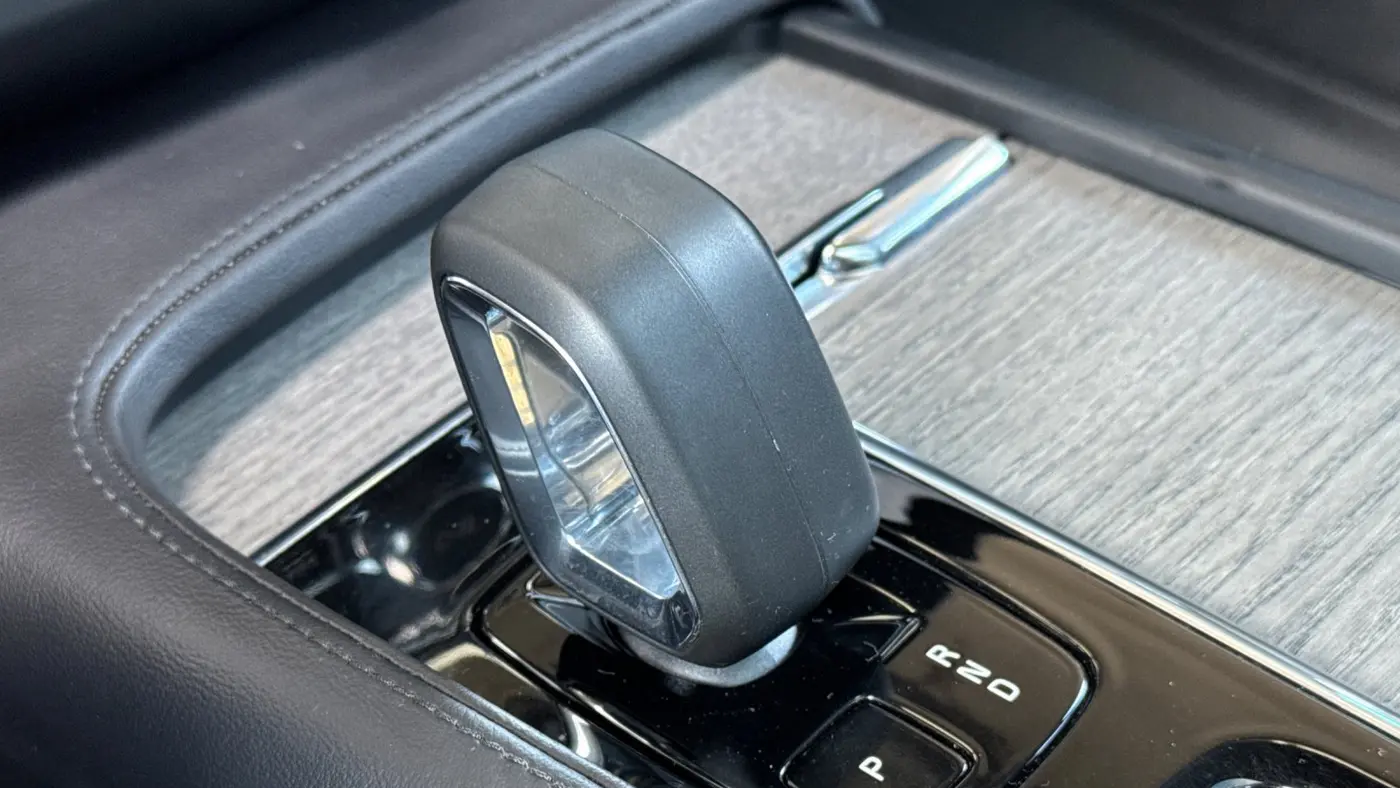 2023 Volvo S90 B6 Plus
