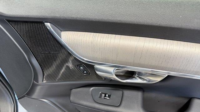 2023 Volvo S90 B6 Plus