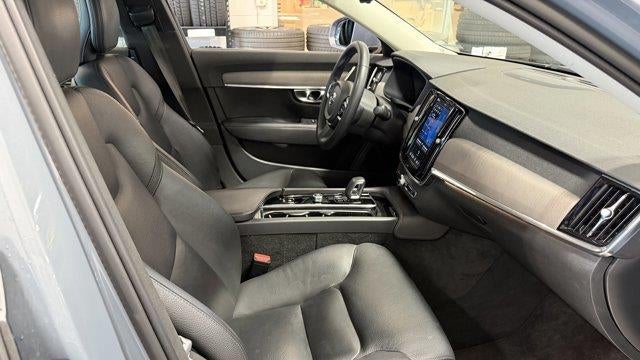 2023 Volvo S90 B6 Plus