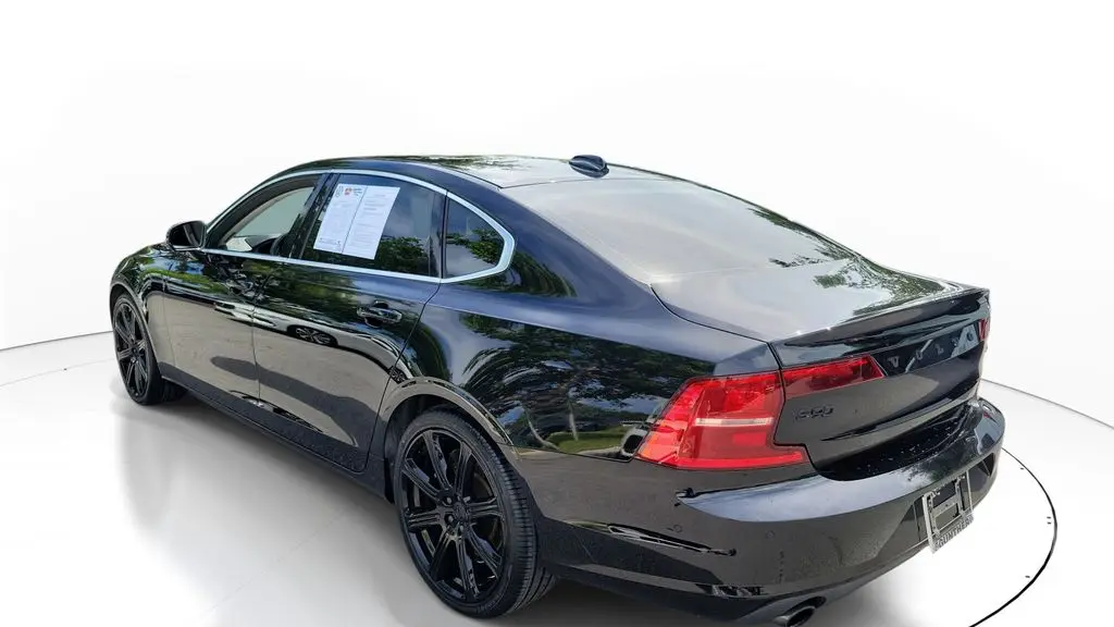 2018 Volvo S90 T5 Momentum