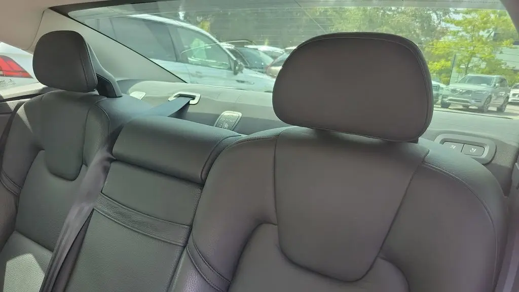 2018 Volvo S90 T5 Momentum