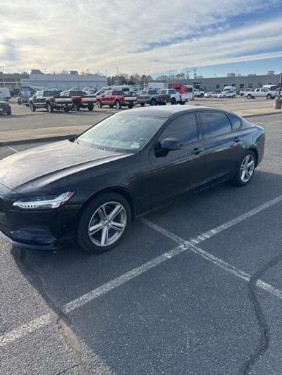 2018 Volvo S90 AWD T5 Momentum 4DR Sedan