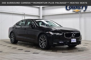 2018 Volvo S90 with Onyx Black Metallic Exterior