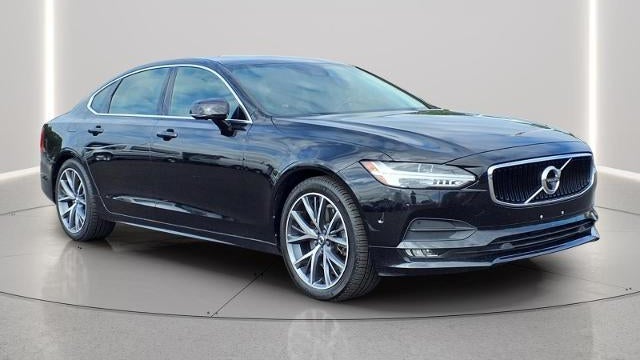 2019 Volvo S90 T6 Momentum