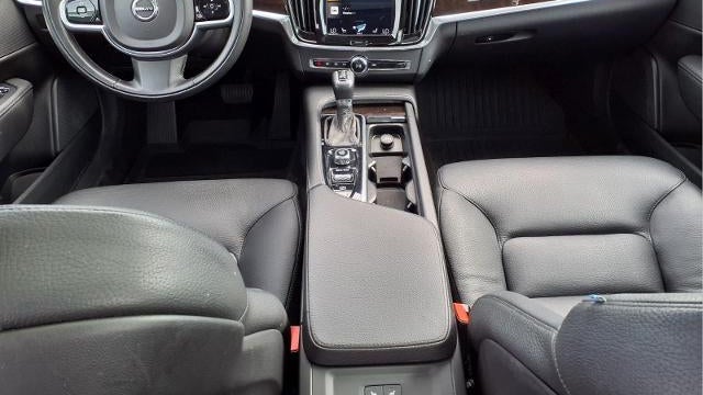 2019 Volvo S90 T6 Momentum