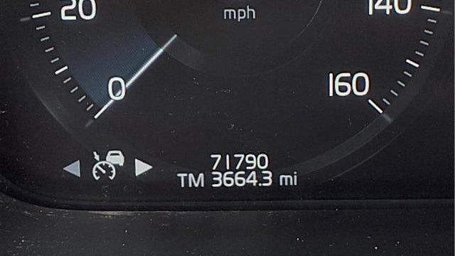 2019 Volvo S90 T6 Momentum