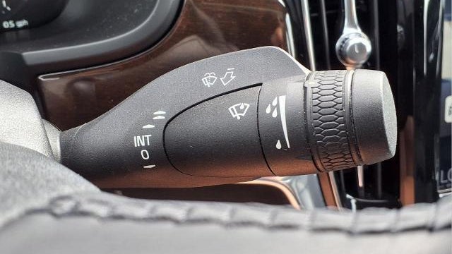 2019 Volvo S90 T6 Momentum