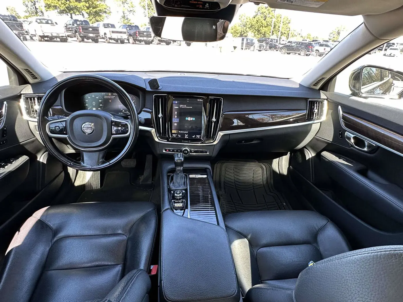 2019 Volvo S90 - $18,000