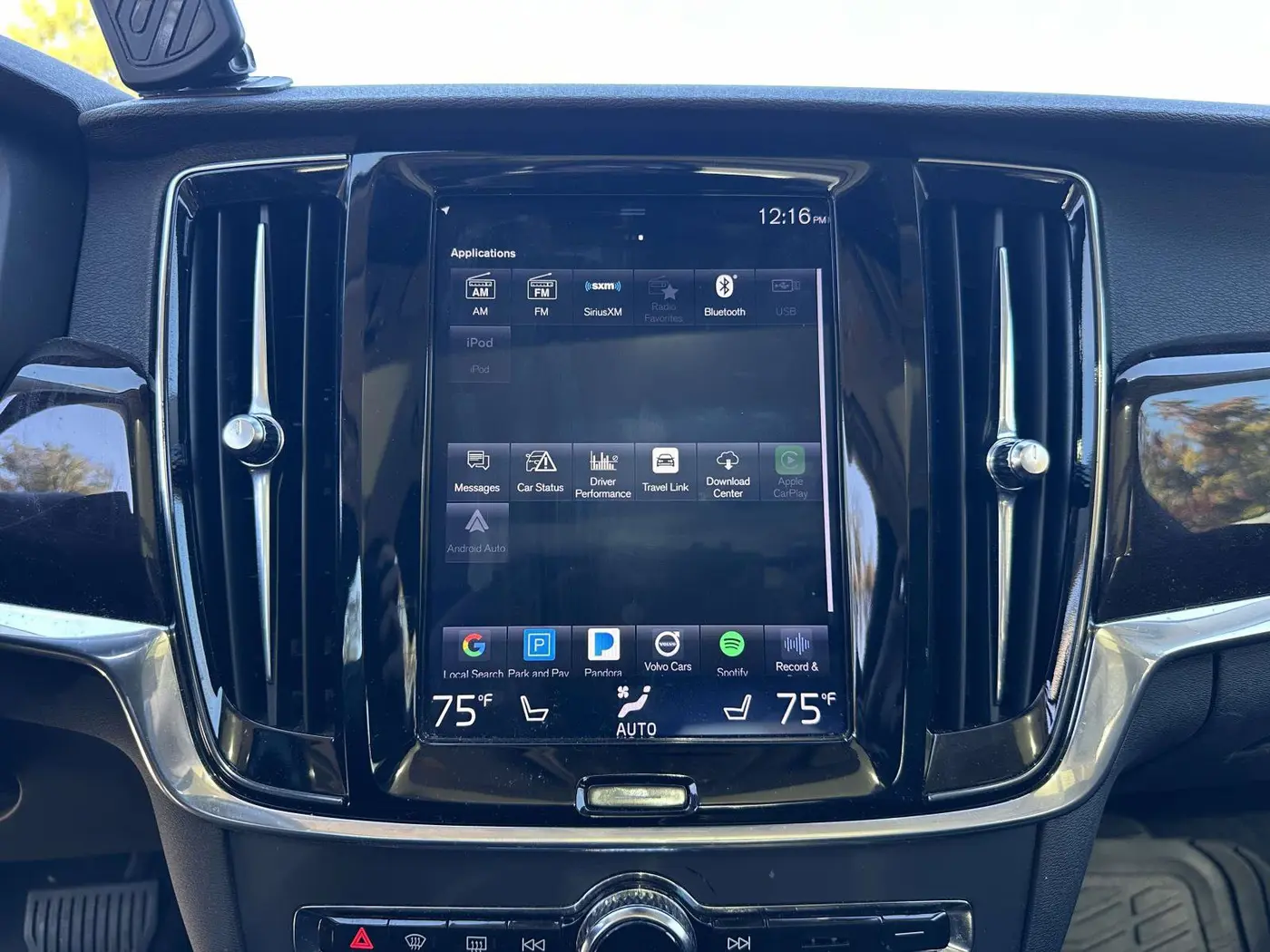 2019 Volvo S90 - $18,000