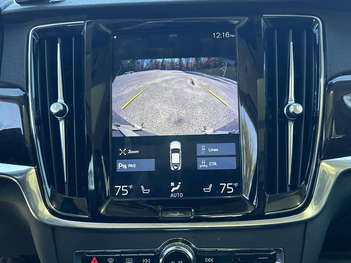 2019 Volvo S90 - $18,000