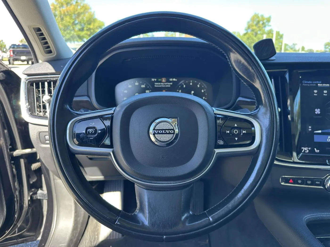 2019 Volvo S90 - $18,000