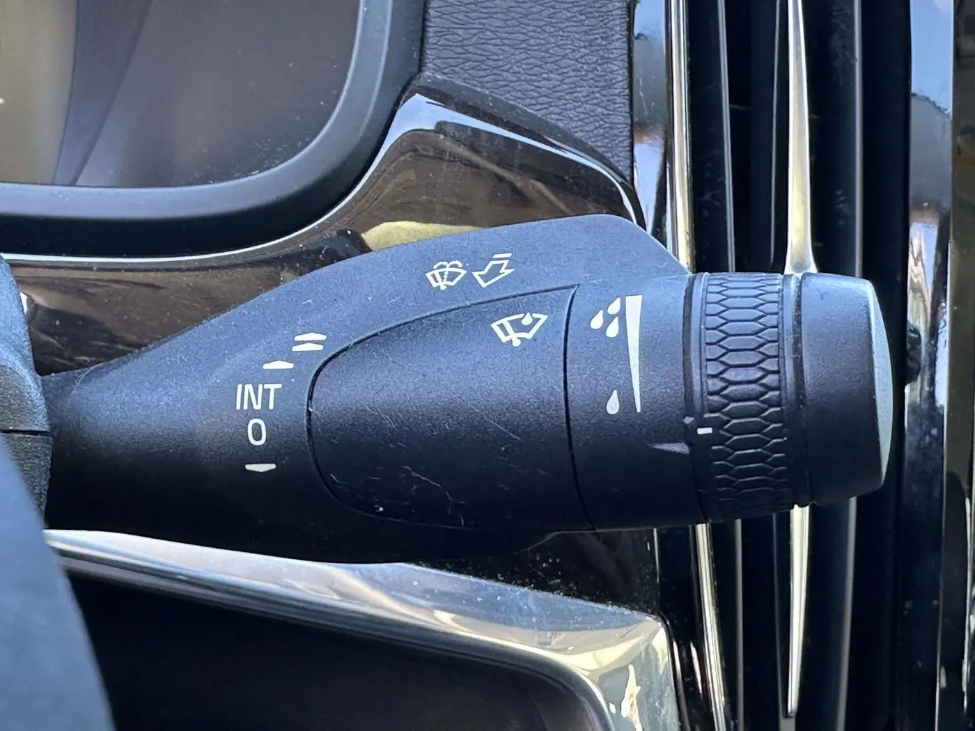 2019 Volvo S90 - $18,000
