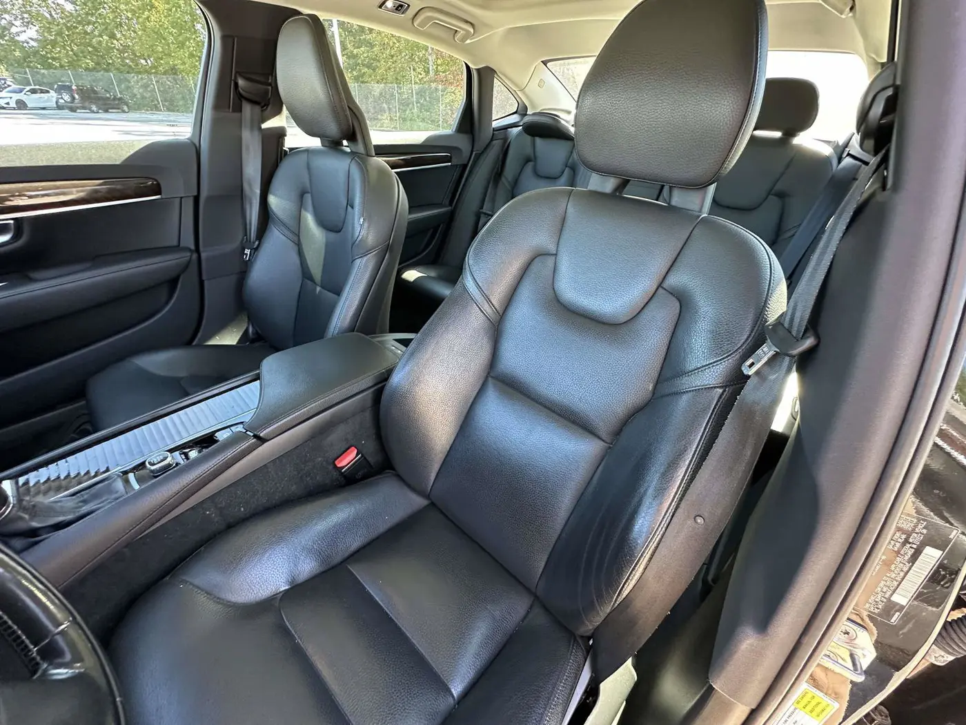 2019 Volvo S90 - $18,000
