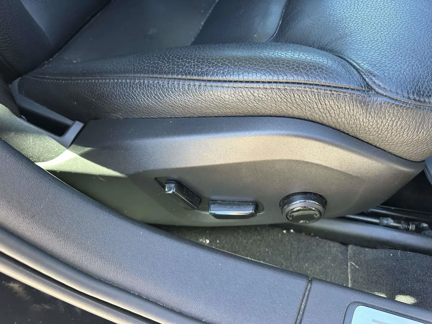 2019 Volvo S90 - $18,000