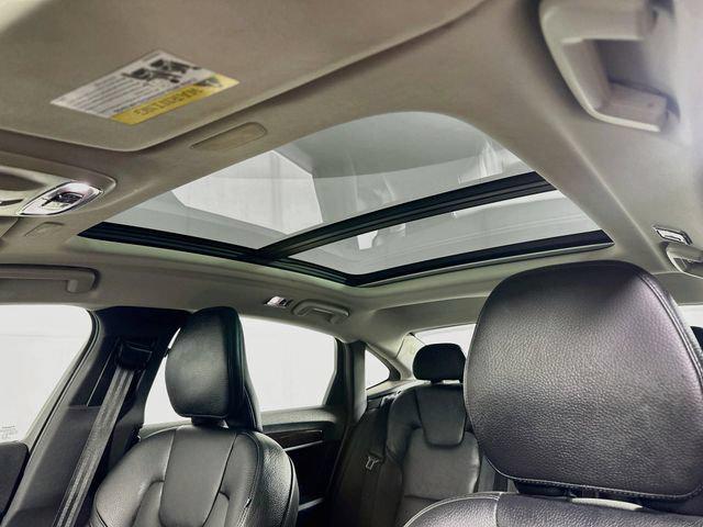 2019 Volvo S90 - $19,122