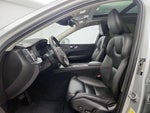 2019 XC60 Thumbnail 11