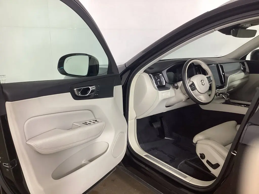 2019 Volvo XC60 - $20,767