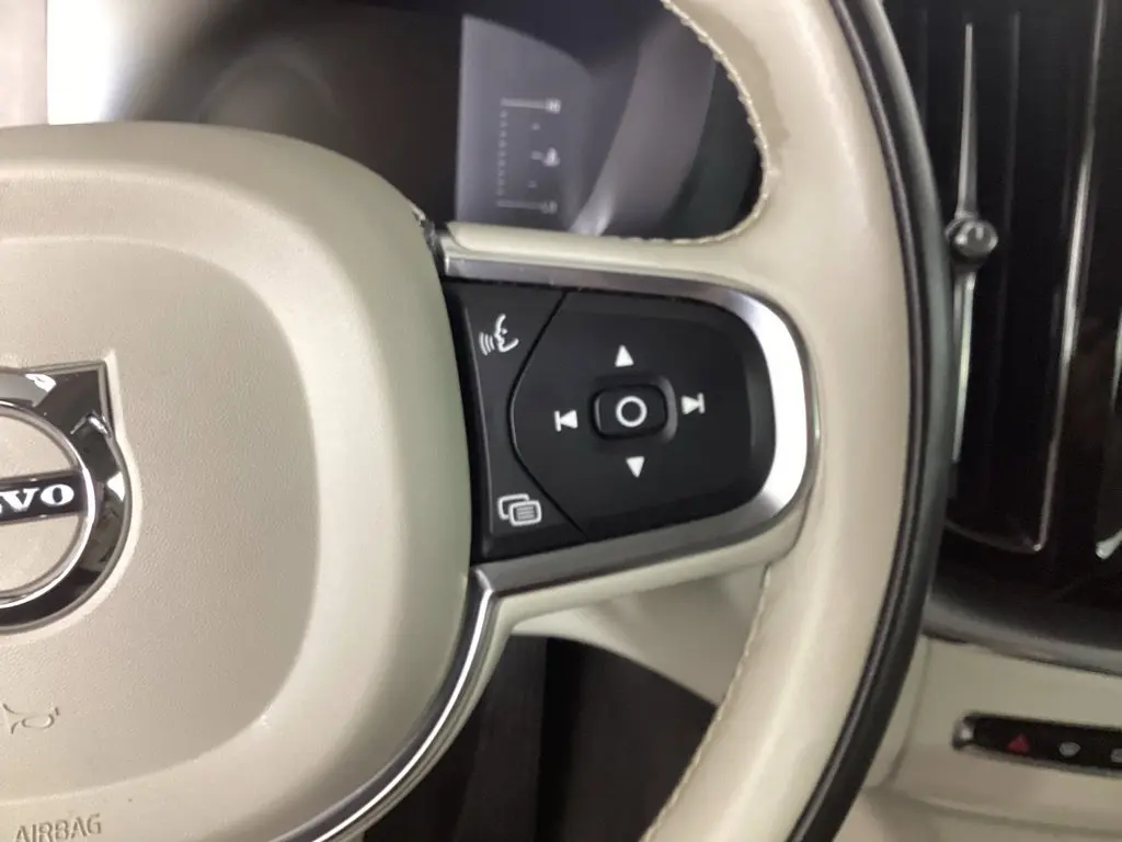 2019 Volvo XC60 - $20,767