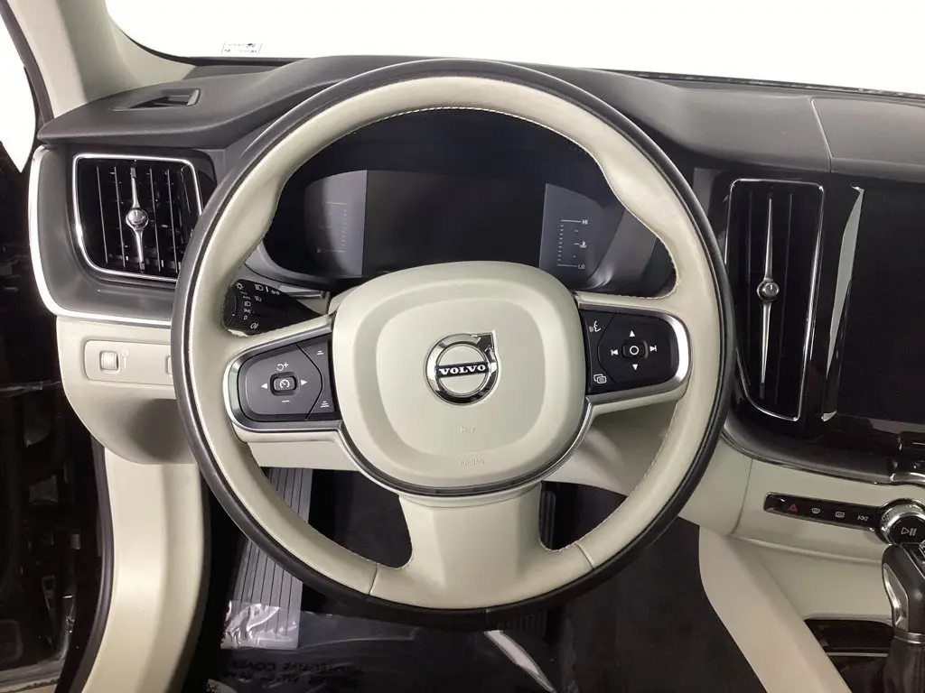 2019 Volvo XC60 - $20,767