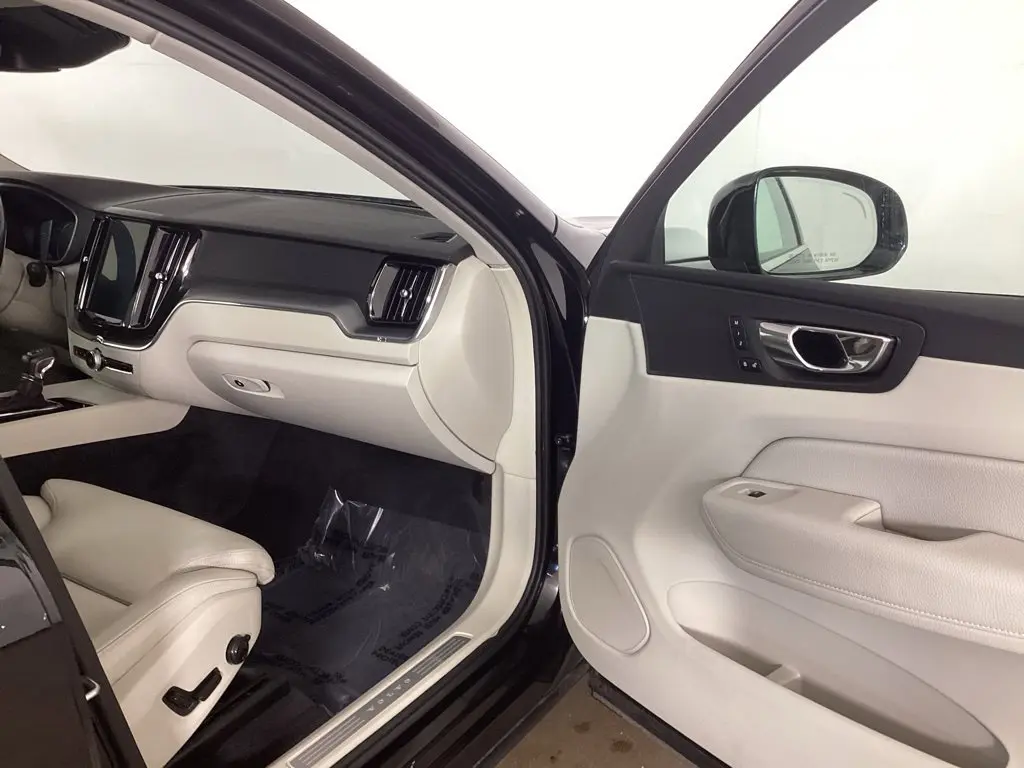 2019 Volvo XC60 - $20,767