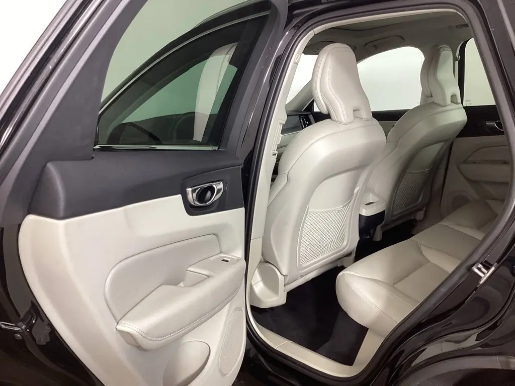 2019 Volvo XC60 - $20,767