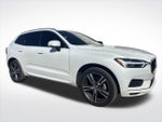 2019 XC60 Thumbnail 1