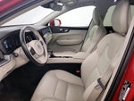 2019 XC60 Thumbnail 11