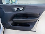 2019 XC60 Thumbnail 32