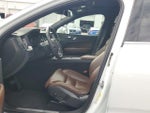 2019 XC60 Thumbnail 22