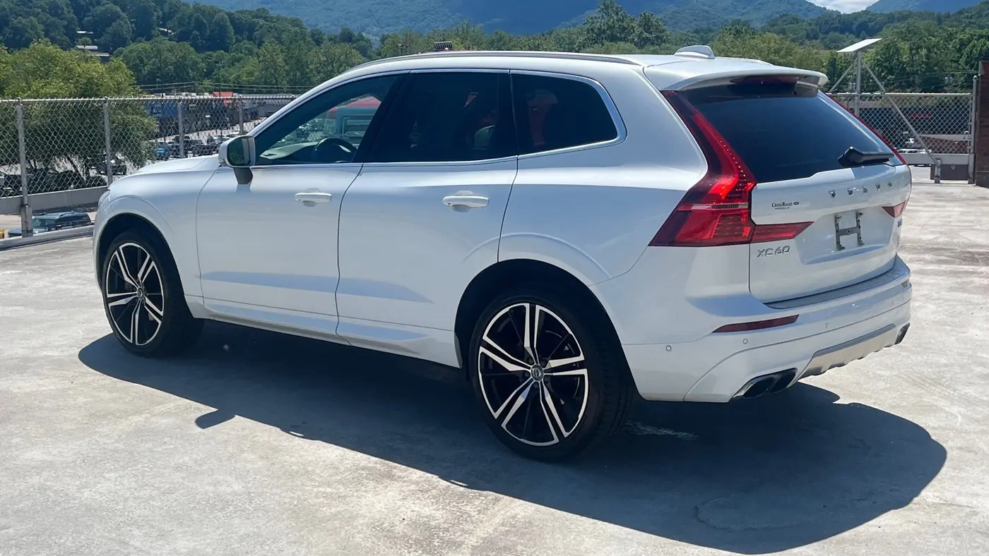 2019 Volvo XC60 T5 R-Design