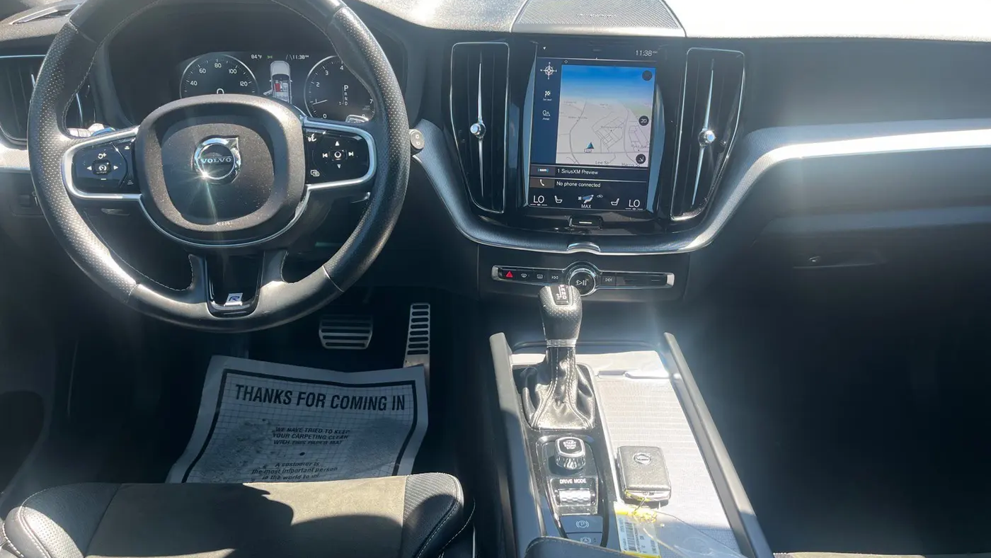 2019 Volvo XC60 T5 R-Design