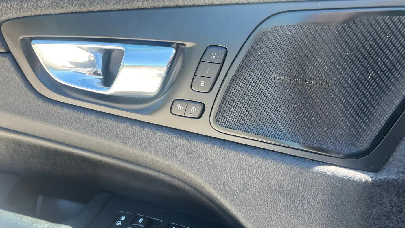 2019 Volvo XC60 T5 R-Design
