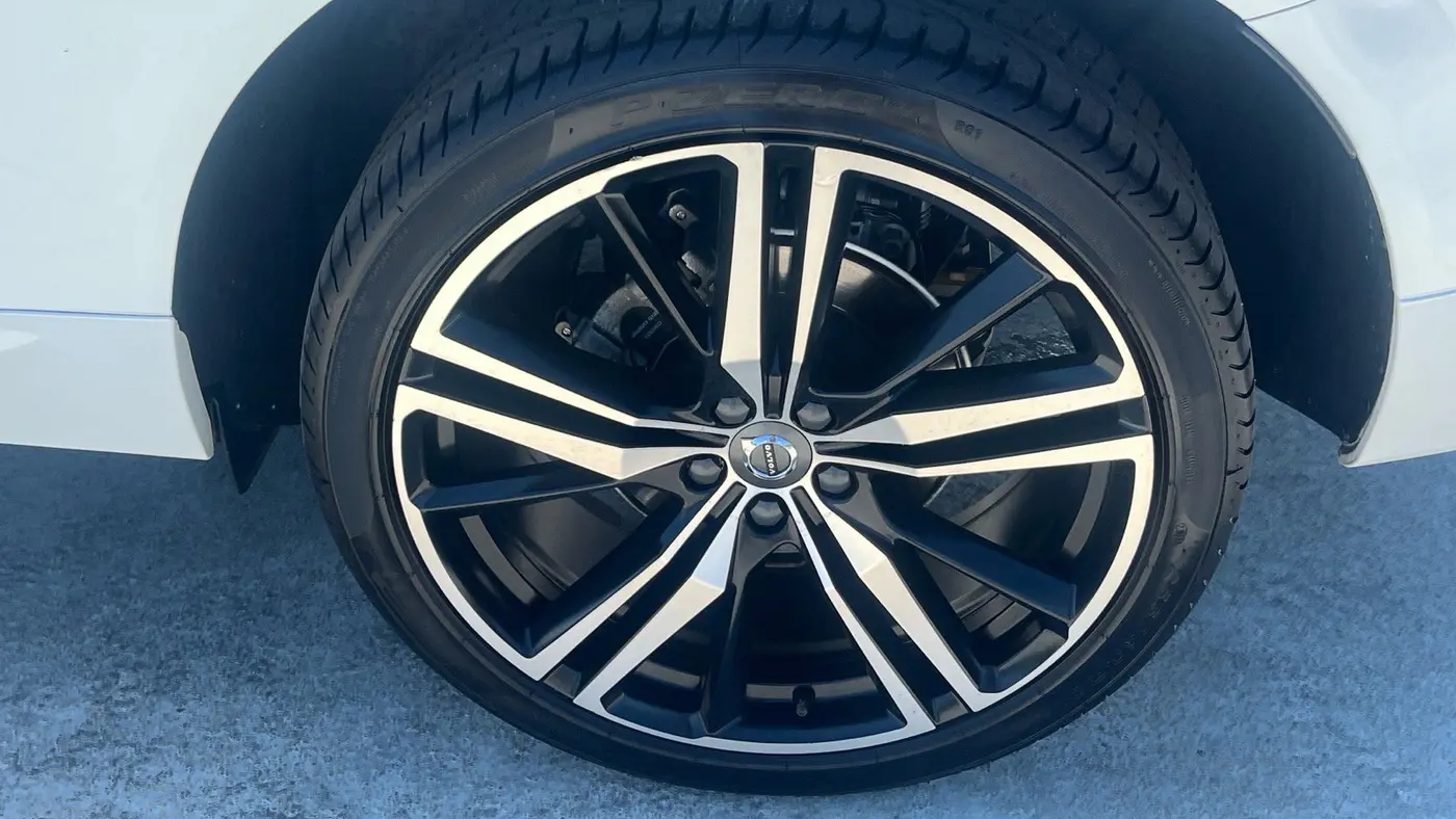 2019 Volvo XC60 T5 R-Design