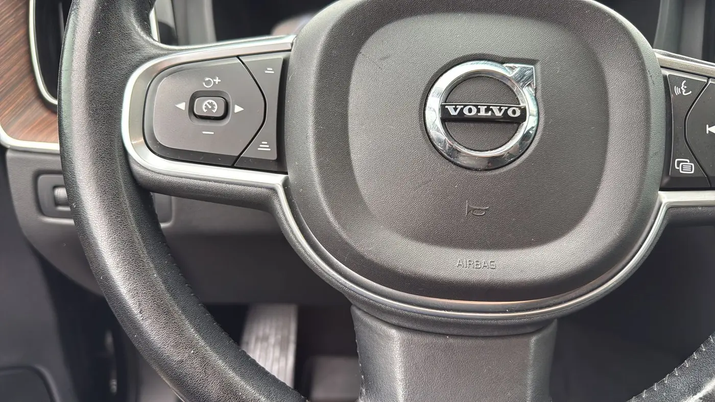 2019 Volvo XC60 T5 Momentum