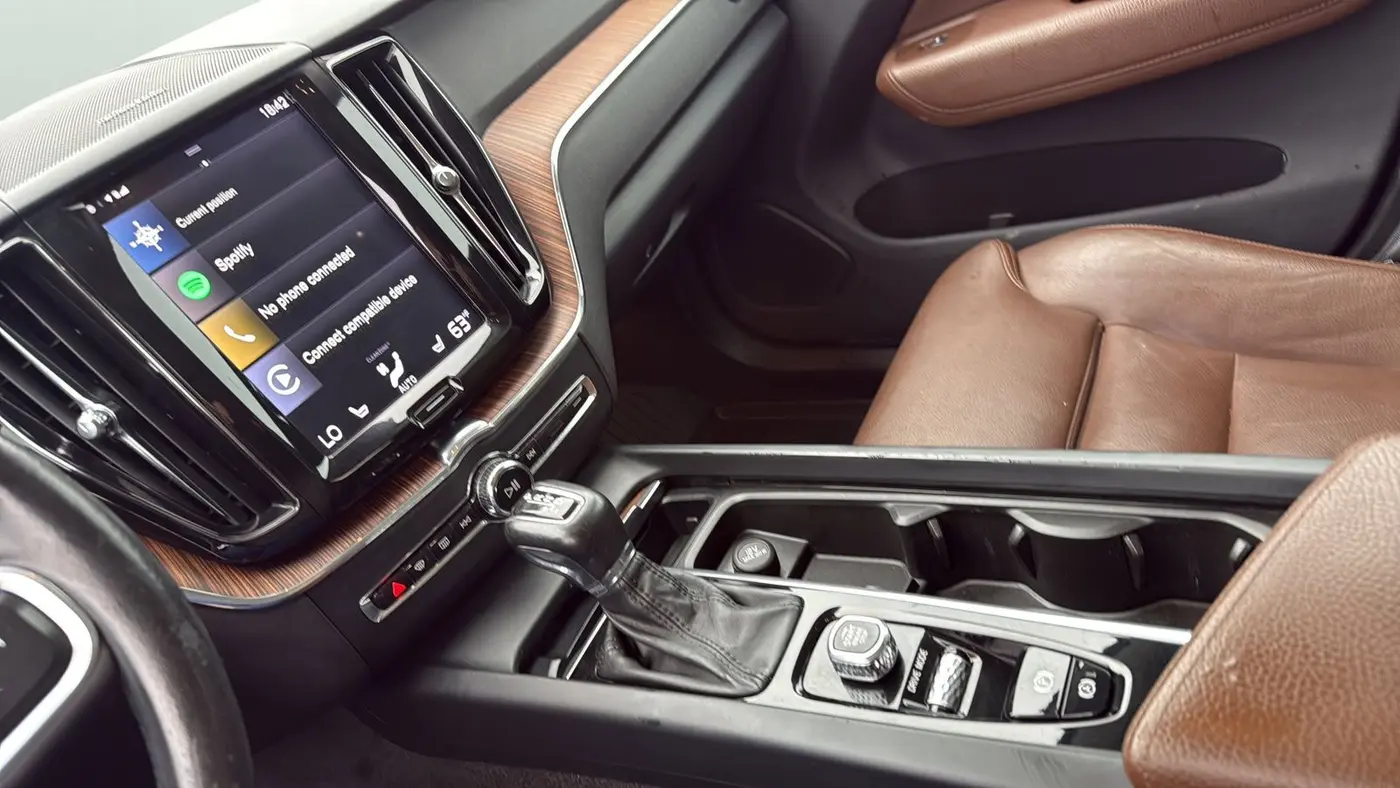 2019 Volvo XC60 T5 Momentum