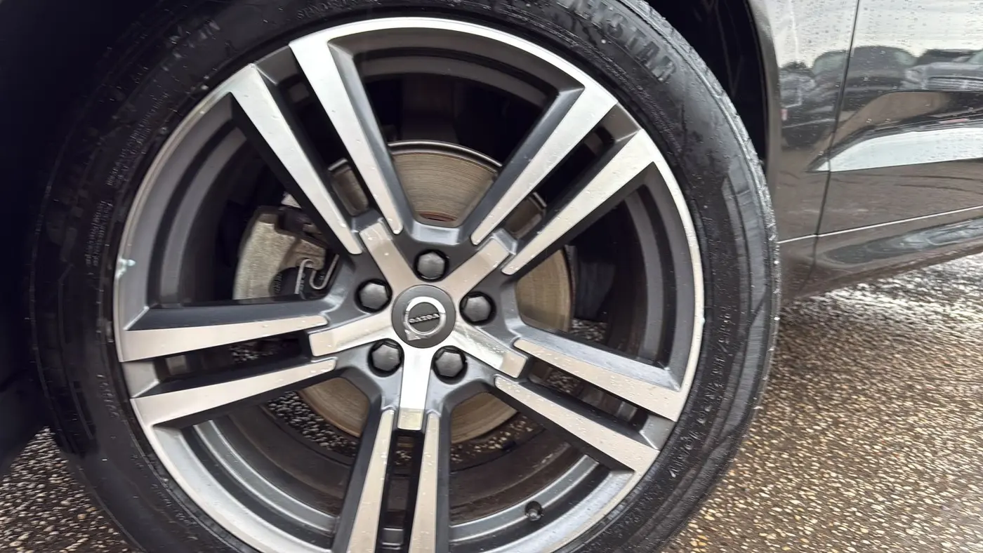 2019 Volvo XC60 T5 Momentum