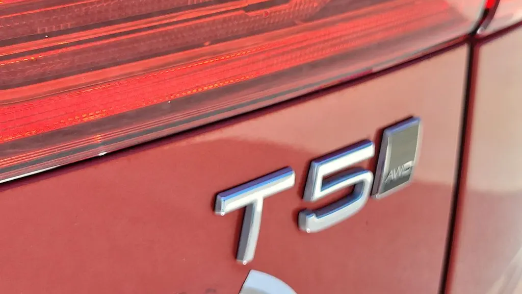 2019 Volvo XC60 T5 Momentum